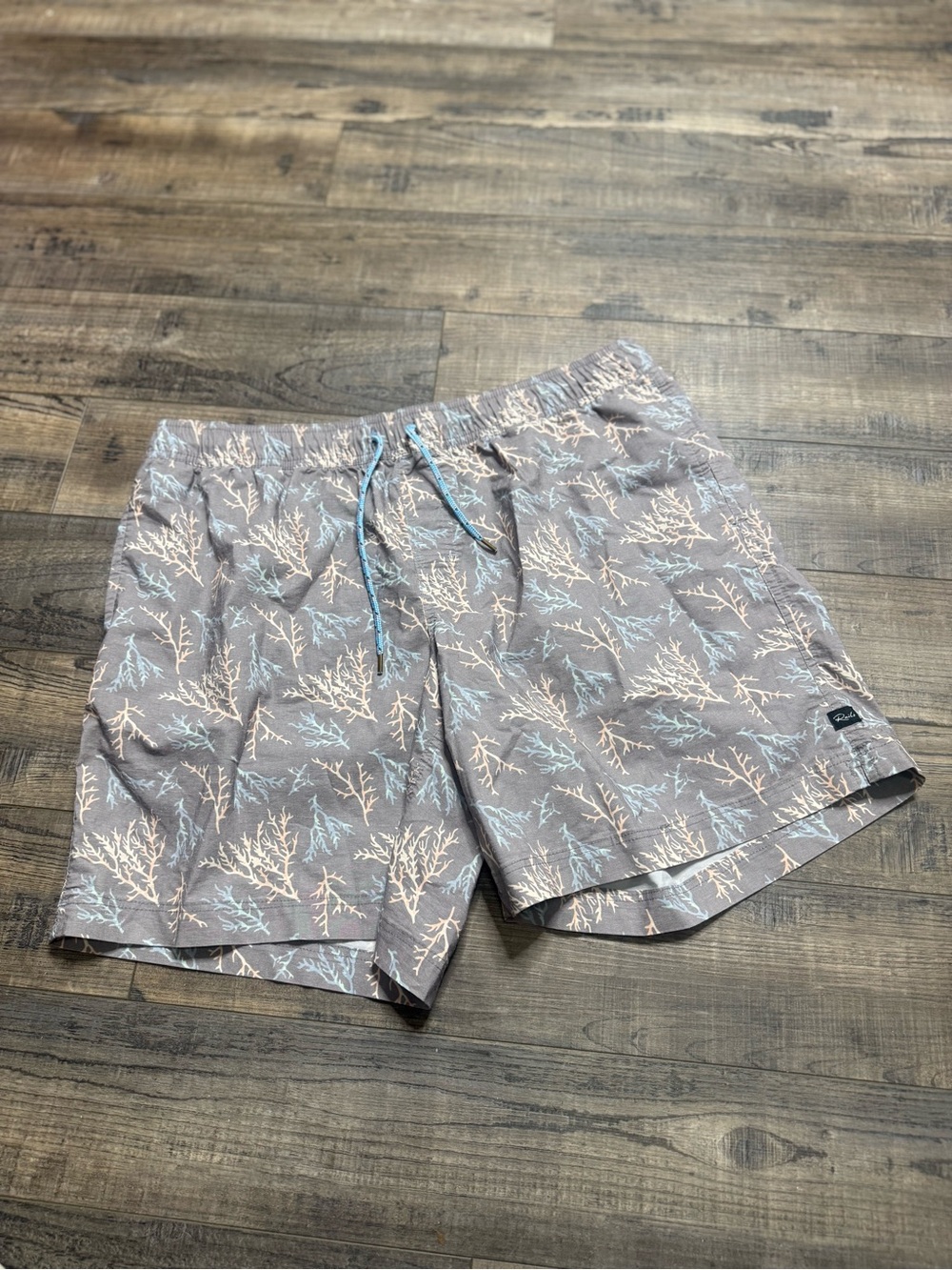 Rails Kian Coral Reef Men's Gray Coral-Print Swim Trunks XL 8" Inseam